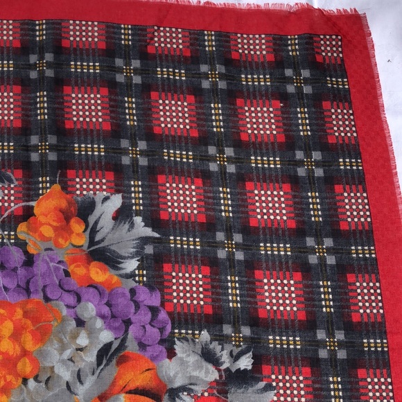 VTG Festive, bright Square Scarf Fruit arrangement motif - Picture 6 of 11